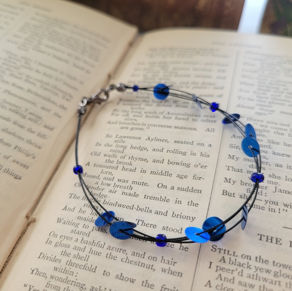 '90s sequin bracelet
